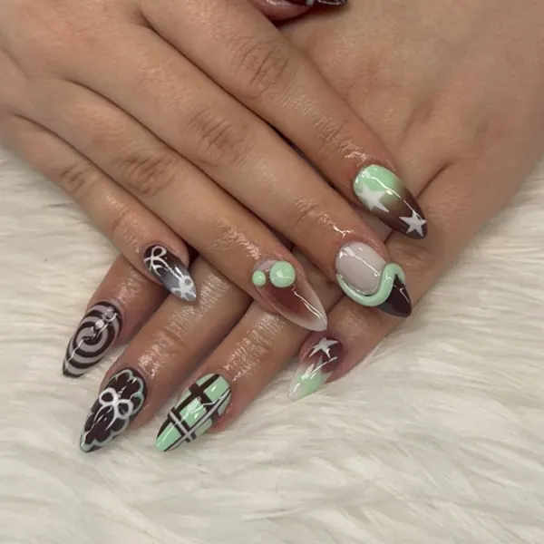Spider web nail art
