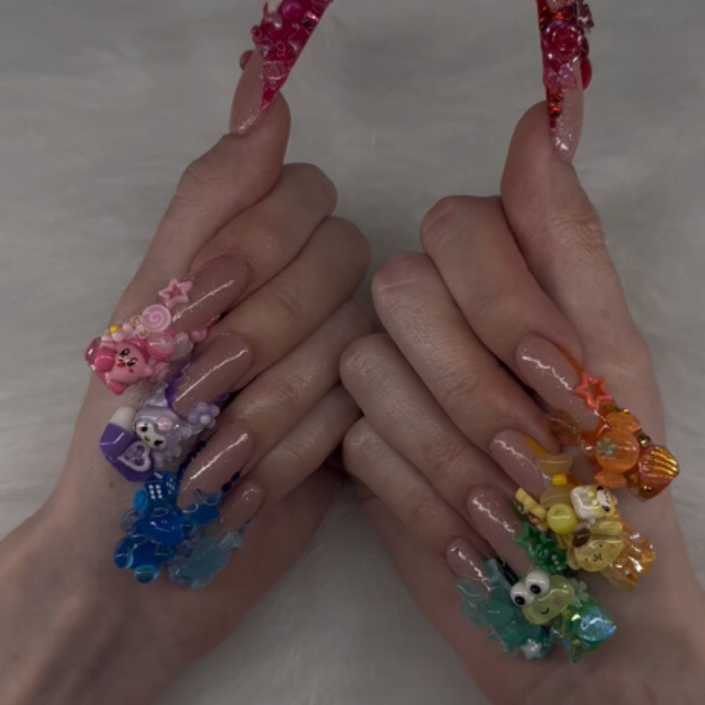 3D floral nail art